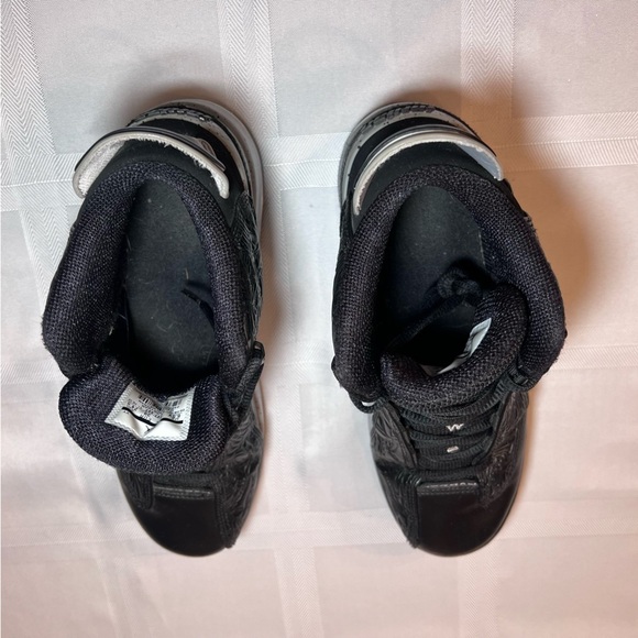 Youth Air Jordans Dub Zero GS Sneakers - Picture 8 of 15